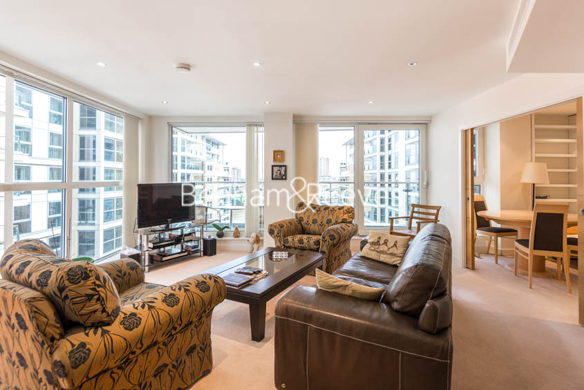 picture of 3-bed flat in  Imperial Wharf